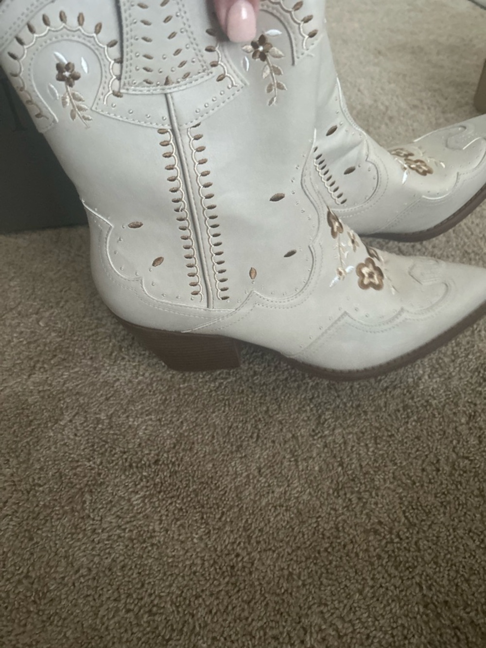 NWT CROWN VINTAGE floral cowboy boots 👢!! - Picture 15 of 16